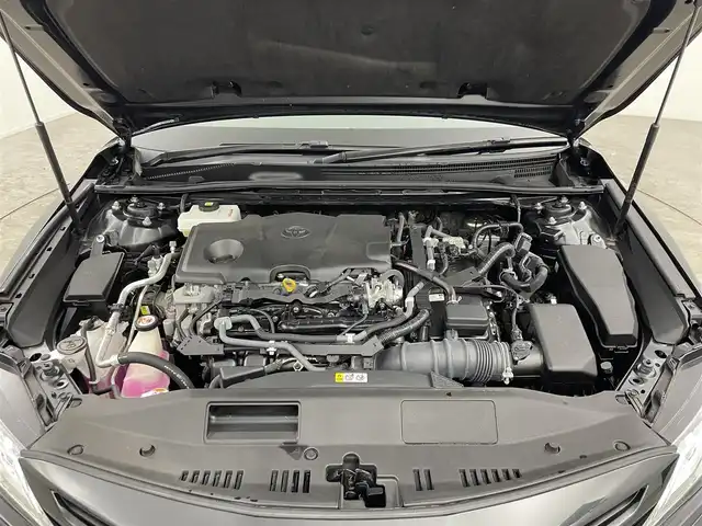 トヨタ カムリ WSレザーパッケージ 大分県 2020(令2)年 4.5万km プレシャスブラックパール 8インチディスプレイオーディオ/JBLサラウンドシステム（9スピーカー）/TV(フルセグ)/BT/USB/AM/FM/Apple Car Play/Android Auto/社外HDMI入力/バックカメラ/前席シートヒーター/パワーシート/Toyota Safety Sense/・プリクラッシュセーフティ（単眼カメラ＋ミリ波レーダー）/・レーンデパーチャーアラート（ステアリング制御機能付き）/・オートマチックハイビーム/・レーダークルーズコントロール（全車速追従機能付）/インテリジェントクリアランスソナー/ブラインドスポットモニター/リアクロストラフィックオートブレーキ/前後ドライブレコーダー：TZ-205W/ビルトインETC2.0/ブラックエディション特別装飾/・プレシャスブラックパール＜219＞/・本革レザーシート（赤革）/・ブラック塗装純正18インチAW/・フロントロアグリルモールディング（スモーク調）/・LEDヘッドライト（スモークエクステンション）/・リアコンビネートランプ（スモークエクステンション）/・フロントカップホルダーリング（サテンメッキ仕様）/ドアバイザー/純正フロアマット/スペアキー