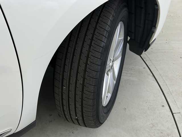 トヨタ ハリアー エレガンス 宮城県 2017(平29)年 6.1万km ホワイトパールクリスタルシャイン 禁煙車/トヨタセーフティセンス/・プリクラッシュセーフティ/・レーンキープアシスト/・オートハイビーム/・アダプティブクルーズコントロール/純正9インチナビ/・CD.DVD.SD.BT/フルセグTV/バックモニター/電動リアゲート/ハーフレザーシート/D席パワーシート/LEDヘッドライト/LEDフォグランプ/アイドリングストップ/横滑り防止装置/電動パーキングブレーキ/オートホールド/純正ドライブレコーダー/ビルトインETC/純正17インチアルミホイール/社外フロアマット