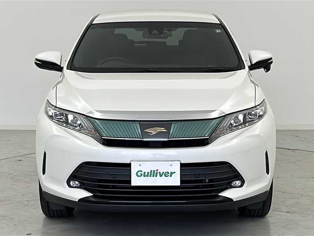 トヨタ ハリアー エレガンス 宮城県 2017(平29)年 6.1万km ホワイトパールクリスタルシャイン 禁煙車/トヨタセーフティセンス/・プリクラッシュセーフティ/・レーンキープアシスト/・オートハイビーム/・アダプティブクルーズコントロール/純正9インチナビ/・CD.DVD.SD.BT/フルセグTV/バックモニター/電動リアゲート/ハーフレザーシート/D席パワーシート/LEDヘッドライト/LEDフォグランプ/アイドリングストップ/横滑り防止装置/電動パーキングブレーキ/オートホールド/純正ドライブレコーダー/ビルトインETC/純正17インチアルミホイール/社外フロアマット