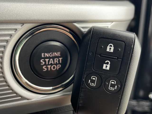 スズキ スペーシア カスタム HYBRID XS ターボ 秋田県 2023(令5)年 0.6万km ブルーイッシュブラックパール3 4WD/スズキセーフティサポート/両側パワースライドドア/パドルシフト/レーダークルーズコントロール/革巻きハンドル/ハーフレザーシート/前席シートヒーター/USB/プッシュスタート/電動格納ミラー/リアサンシェード/純正アルミホイール/コーナーセンサー/LEDヘッドライト/フォグランプ/オートライト/コーナーセンサー/スマートキー/スペアキー