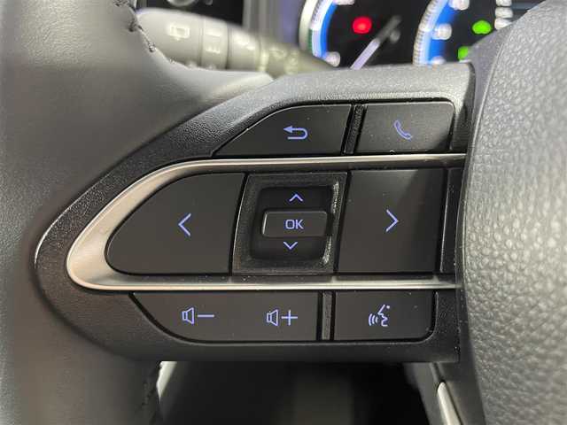 トヨタ ヴォクシー ハイブリッド S－Z 大阪府 2023(令5)年 1万km アティチュードブラックマイカ 登録時9852Km/ナビ　/ドラレコ　/レーダークルコン　/後席モニター　/バックカメラ　/両側パワースライド　/電動リアゲート　/クリアランスソナー　/ＬＥＤオートライト　/オートハイビーム　/アイドリングストップ/シートヒーター　/車線逸脱警報　/ハーフレザー/オットマン