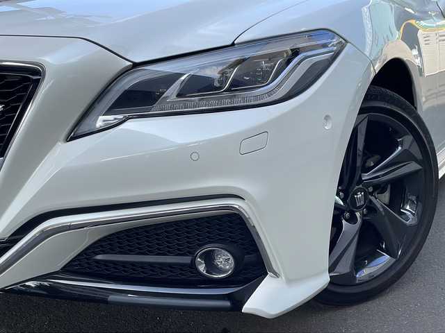 トヨタ クラウン ハイブリッド RS Four リミテッド 道央・札幌 2020(令2)年 1.5万km ホワイトパールクリスタルシャイン 純正ナビ(AM、FM、TV(フルセグ)、SD、DVD、CD、BT)/純正フロアマット/ドラレコ前/オートライト/オートハイビーム/パワーシート前席/横滑り防止/ETC/バックカメラ/プッシュスタート/パワーリアゲート/レーンアシスト