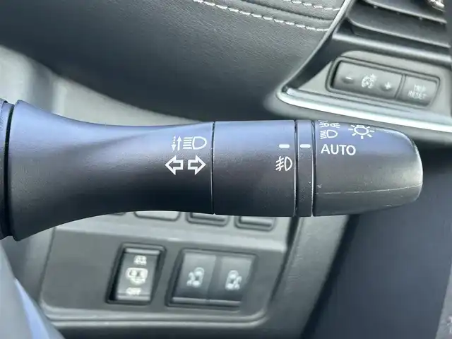 日産 セレナ ハイウェイスター G プロパイロットED 兵庫県 2017(平29)年 6.5万km パール 純正9インチナビ/純正フリップダウンモニター/バックカメラ/ＤＶＤ再生・フルセグＴＶ・ＢＴオーディオ/ブルーレイ再生/プロパイロット/両側パワースライドドア/前後ドライブレコーダー/純正フロアマット/ステアリングリモコン/ETC