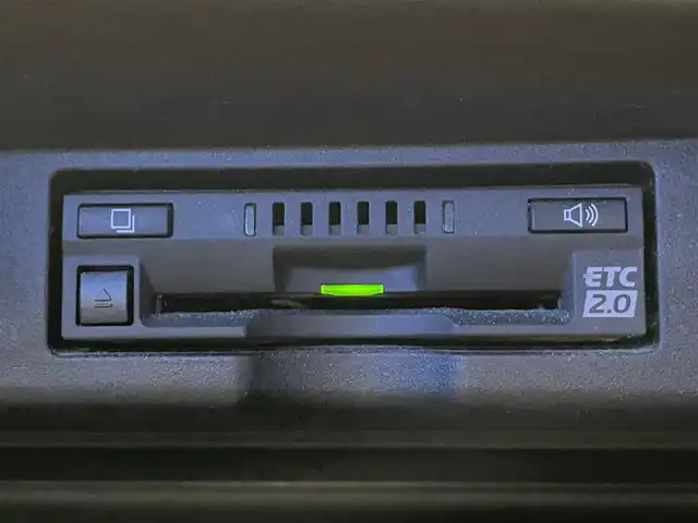 トヨタ ハリアー プレミアム 愛知県 2017(平29)年 5.6万km ダークレッドマイカメタリック 純９型ナビ　モデリスタ　サンルーフ　禁煙車　フルセグＴＶ　ＤＶＤ再生　シーケンシャルウィンカー　バックカメラ　雨感知ワイパー　ＥＴＣ２．０　セーフティセンス　衝突軽減　追従クルコン　ＬＥＤオートライト