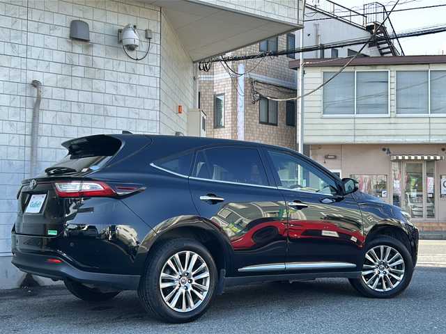 トヨタ ハリアー プレミアム 大分県 2019(令1)年 7.2万km ブラック 純ナビ【AM/FM/CD/DVD/BT/SD/フルセグTV】/プッシュスタート/スマートキー/D席パワーシート/ハーフレザーシート/ステアリングスイッチ/追従クルーズコントロール/アイドリングストップ/レーンキープアシスト/インテリジェントクリアランスソナー/オートハイビーム/ETC2.0/電動リアゲート/純正フロアマット/純正アルミホイール/ABS/横滑り防止装置/盗難防止装置/保証書/取扱説明書/スペアキー×１