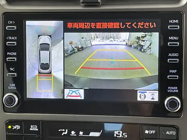 トヨタ プリウス Sツーリングセレクション 千葉県 2022(令4)年 3.4万km プレシャスブラックパール セーフティセンス（衝突回避支援パッケージ）/・プリクラッシュセーフティ/・レーントレーシングアシスト/・オートマチックハイビーム/・レーダークルーズコントロール/・ロードサインアシスト/・先行車発進告知機能/純正8インチディスプレイオーディオ/・メモリーナビ/・フルセグTV/・Bluetooth接続/・全方位カメラ/社外アンダーエアロ/社外18インチAW/スマートキー/前後コーナーセンサー/LEDヘッドライト/ビルトインETC2.0