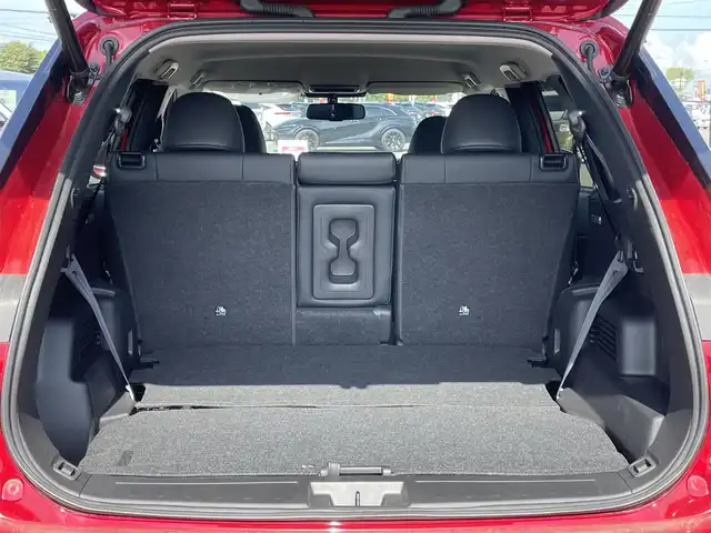 三菱 アウトランダー ＰＨＥＶ G 道央・札幌 2024(令6)年 0.3万km レッドダイヤモンド ４WD/プラグインハイブリッド/寒冷地仕様/純正メーカーナビ/AM/FM/BT/フルセグ/マイパイロット/衝突被害軽減ブレーキ/横滑り防止装置/アダプティブクルーズコントロール/レーンキープアシスト/パーキングセンサー/ブラインドスポットモニター/アラウンドビューモニター/ビルトインETC2.0/自動防眩ミラー/EVMODE/DRIVEMODE切替/パワーバックドア/D席パワーシート/前席シートヒーター/ハーフレザーシート/革巻きステアリング/ステアリングリモコン/パドルシフト/ハンドルヒーター/AC1500W/電動パーキング/オートブレーキホールド/置くだけ充電/プッシュスタート/スマートキー/LEDヘッドライト/オートライト/オートハイビーム/フォグランプ/電動格納ミラー/ウィンカーミラー/純正フロアマット/ドアバイザー/スペアキー