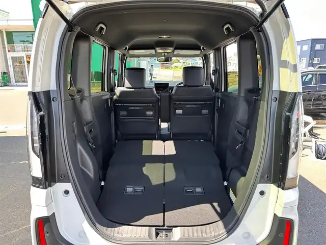 ホンダ Ｎ ＢＯＸ カスタム コーディネートスタイル 宮城県 2025(令7)年 0.1万km パールⅡ 2トーンカラー/ホンダセンシング/●衝突軽減ブレーキ（CMBS）/●先行車発進お知らせ機能/●歩行者事故低減ステアリング/●路外逸脱抑制機能/●標識認識機能/●渋滞追従機能付アダプティブクルーズコントロール（ACC）/●車線維持支援システム（LKAS）/●誤発進抑制機能/●後方誤発進抑制機能/●近距離衝突軽減ブレーキ/●急アクセル抑制機能/●パーキングセンサーシステム/●オートハイビーム/コーディネートスタイル/●フルプライムスムースシート/●本革巻ステアリングホイール/●プライムスムースドアライニングアームレスト/●ダークヘマタイト塗装 ドアオーナメントパネル/●ダーククロームメッキ加飾/●専用14インチアルミホイール/●コンビニフック付シートバックテーブル（運転席&助手席）/バックカメラ/前席シートヒーター/ステアリングスイッチ/電動パーキングブレーキ/ブレーキホールド/LEDヘッドランプ/オートライト/W/サイド/カーテンエアバッグ