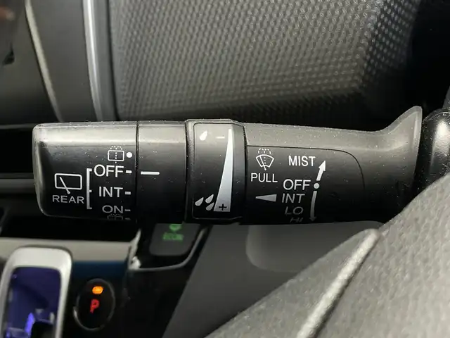 ホンダ フリード＋ ハイブリット G ホンダセンシング 鹿児島県 2016(平28)年 6.2万km ホワイトオーキッドパール 純正ナビ/・Bluetooth/・フルセグTV/・CD/・DVD/ホンダセンシング/・衝突軽減ブレーキ/・誤発進抑制機能/・歩行者事故低減ステアリング/・路外逸脱抑制機能/・先行者発進お知らせ機能/・標識認識機能/・渋滞追従機能付きアダクティブクルーズコントロール/・レーンキープアシスト/・後方誤発進抑制機能/・オートマチックハイビーム/両側パワスラ/追従クルコン/ステアリングリモコン/オートライト