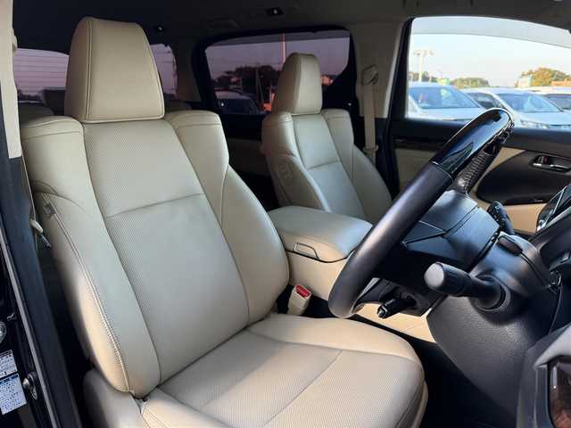 トヨタ アルファード G 秋田県 2019(令1)年 4.6万km ブラック ワンオーナー /トヨタセーフティセンス/・プリクラッシュセーフティ/・レーントレーシングアシスト/・レーダークルーズコントロール/・オートマチックハイビーム/・ロードサインアシスト/・インテリジェントクリアランスソナー/純正ナビ /・FM/AM/CD/DVD/・フルセグTV/Bluetooth/バックカメラ /後席リアモニター /4WD /ETC2.0 /両側パワースライドドア /レザーシート /D/Nパワーシート /シートヒーター/クーラー /純正17インチアルミホイール/スペアタイヤ有/エンジンスタートボタン/スマートキー/スペアキー有/オートライト/オートエアコン/保証書/取扱説明書