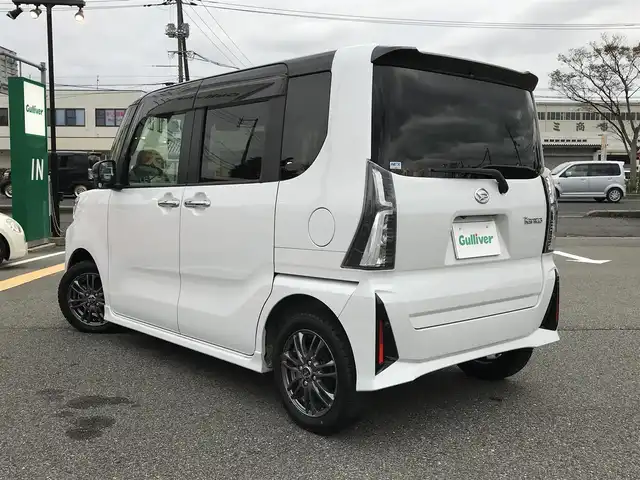 ダイハツ タント カスタム RS 鳥取県 2023(令5)年 4.8万km ブラックマイカメタリック/シャイニングホワイトパール ターボ・ツートンカラー/純正9インチDPオーディオ/フルセグ/BT/USB/パノラマモニター/ドライブレコーダー・ETC/スマートアシスト/レーンキープアシスト/クリアランスソナー/両側パワースライドドア/ハーフレザーシート/前席シートヒーター/LEDヘットライト/フォグライト/純正15インチアルミ（規格外）/プッシュエンジンスタート/アイドリングストップ/スぺアキー