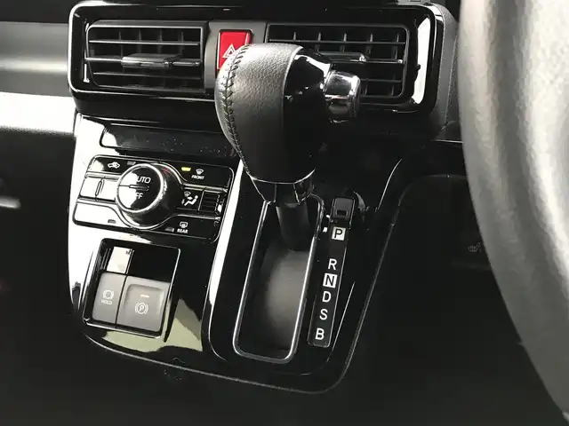 ダイハツ タント カスタム RS 鳥取県 2023(令5)年 4.8万km ブラックマイカメタリック/シャイニングホワイトパール ターボ・ツートンカラー/純正9インチDPオーディオ/フルセグ/BT/USB/パノラマモニター/ドライブレコーダー・ETC/スマートアシスト/レーンキープアシスト/クリアランスソナー/両側パワースライドドア/ハーフレザーシート/前席シートヒーター/LEDヘットライト/フォグライト/純正15インチアルミ（規格外）/プッシュエンジンスタート/アイドリングストップ/スぺアキー