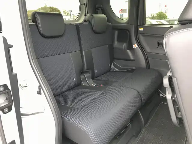 ダイハツ タント カスタム RS 鳥取県 2023(令5)年 4.8万km ブラックマイカメタリック/シャイニングホワイトパール ターボ・ツートンカラー/純正9インチDPオーディオ/フルセグ/BT/USB/パノラマモニター/ドライブレコーダー・ETC/スマートアシスト/レーンキープアシスト/クリアランスソナー/両側パワースライドドア/ハーフレザーシート/前席シートヒーター/LEDヘットライト/フォグライト/純正15インチアルミ（規格外）/プッシュエンジンスタート/アイドリングストップ/スぺアキー