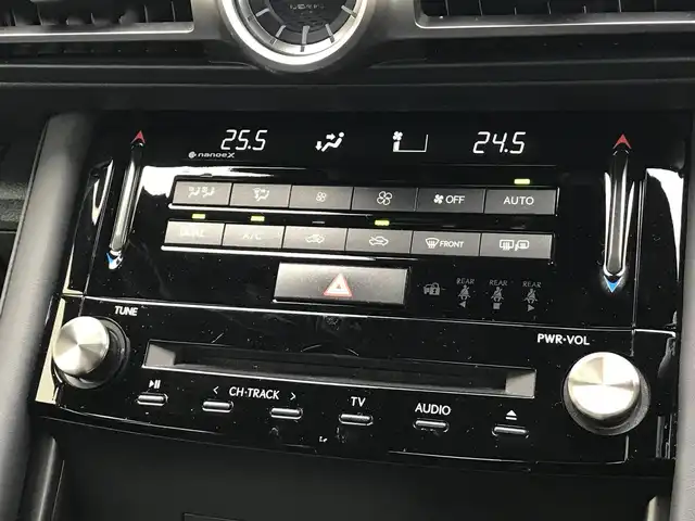 レクサス ＩＳ 300h バージョンL 富山県 2021(令3)年 6.4万km シルバー 純正ナビ/フルセグTV/Bluetooth/全周囲カメラ/プリクラッシュセーフティ/クリアランスソナー/レーンキープアシスト/ブラインドスポットモニター/レーダークルーズコントロール/レザーシート/メモリー付パワーシート/シートヒーター/エアシート/プッシュスタート/スマートキー/三眼LEDヘッドライト/ETC2.0