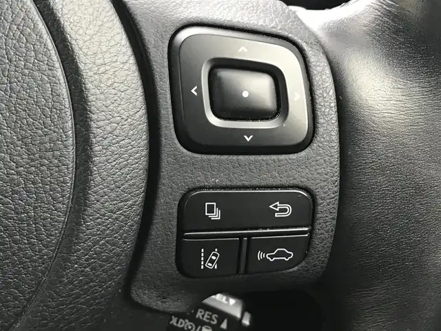 レクサス ＩＳ 300h バージョンL 富山県 2021(令3)年 6.4万km シルバー 純正ナビ/フルセグTV/Bluetooth/全周囲カメラ/プリクラッシュセーフティ/クリアランスソナー/レーンキープアシスト/ブラインドスポットモニター/レーダークルーズコントロール/レザーシート/メモリー付パワーシート/シートヒーター/エアシート/プッシュスタート/スマートキー/三眼LEDヘッドライト/ETC2.0