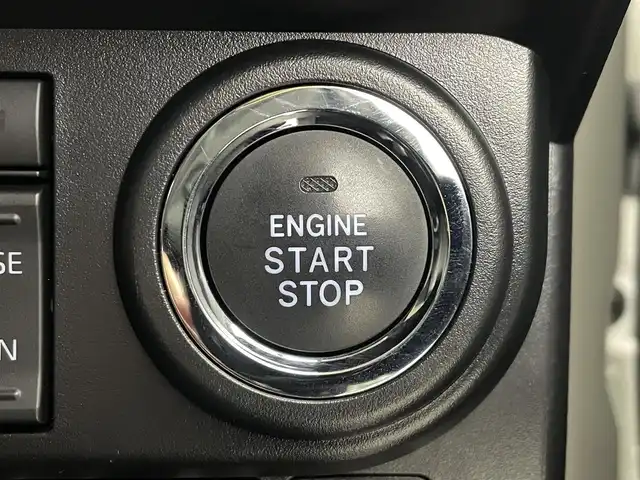 トヨタ ルーミー カスタムG 福島県 2023(令5)年 2.6万km パールホワイトⅢ トヨタセーフティセンス/・オートマチックハイビーム/・標識認識機能/・衝突回避ブレーキ/・車線逸脱防止機能/・衝突被害軽減システム/・盗難防止装置/・前後コーナーセンサー/純正7インチメモリーナビ/・型番；NMZK-W73D/・フルセグ/TV/BT/USB/CD/DVD/iPod/AM/FM/全方位カメラ/両側パワースライドドア/レーダークルーズコントロール/LEDオートライト/・フォグランプ/シートヒーター/純正アルミホイール付きサマータイヤ/PWRモード/アイドリングストップ/電子パーキング/・オートブレーキホールド/電動格納ミラー/・ウィンカーミラー/ETC/ドアバイザー/純正フロアマット/社外センターコンソール/コンフォートパッケージ/プッシュスタート/・スマートキー/・スペアキー