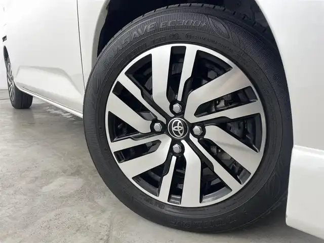 トヨタ ルーミー カスタムG 福島県 2023(令5)年 2.6万km パールホワイトⅢ トヨタセーフティセンス/・オートマチックハイビーム/・標識認識機能/・衝突回避ブレーキ/・車線逸脱防止機能/・衝突被害軽減システム/・盗難防止装置/・前後コーナーセンサー/純正7インチメモリーナビ/・型番；NMZK-W73D/・フルセグ/TV/BT/USB/CD/DVD/iPod/AM/FM/全方位カメラ/両側パワースライドドア/レーダークルーズコントロール/LEDオートライト/・フォグランプ/シートヒーター/純正アルミホイール付きサマータイヤ/PWRモード/アイドリングストップ/電子パーキング/・オートブレーキホールド/電動格納ミラー/・ウィンカーミラー/ETC/ドアバイザー/純正フロアマット/社外センターコンソール/コンフォートパッケージ/プッシュスタート/・スマートキー/・スペアキー