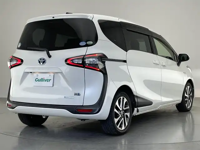 トヨタ シエンタ ハイブリッド G クエロ 愛知県 2017(平29)年 7万km ホワイトパールクリスタルシャイン 純正ナビ　シートヒーター　ドラレコ　禁煙　バックカメラ　両側パワスラ　ＥＴＣ　セーフティセンス　衝突軽減　車線逸脱　ワイパーデアイサー　ＬＥＤオートライト　フォグランプ　純正ＯＰ１６ＡＷ　ハーフレザー