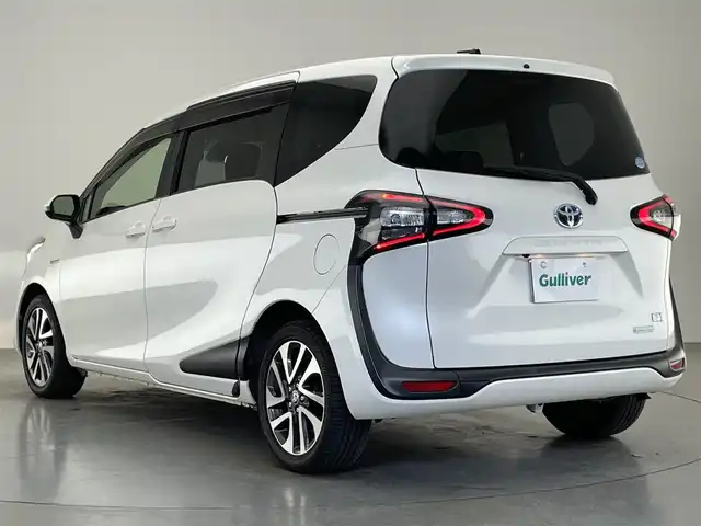 トヨタ シエンタ ハイブリッド G クエロ 愛知県 2017(平29)年 7万km ホワイトパールクリスタルシャイン 純正ナビ　シートヒーター　ドラレコ　禁煙　バックカメラ　両側パワスラ　ＥＴＣ　セーフティセンス　衝突軽減　車線逸脱　ワイパーデアイサー　ＬＥＤオートライト　フォグランプ　純正ＯＰ１６ＡＷ　ハーフレザー