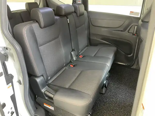 トヨタ シエンタ ハイブリッド G クエロ 愛知県 2017(平29)年 7万km ホワイトパールクリスタルシャイン 純正ナビ　シートヒーター　ドラレコ　禁煙　バックカメラ　両側パワスラ　ＥＴＣ　セーフティセンス　衝突軽減　車線逸脱　ワイパーデアイサー　ＬＥＤオートライト　フォグランプ　純正ＯＰ１６ＡＷ　ハーフレザー