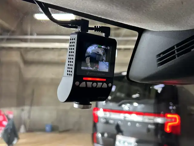 スズキ ジムニー XC 神奈川県 2022(令4)年 1.6万km 茶 ４WD/SDナビゲーション【CN-HE01WD】/バックカメラ/ETC/セーフティサポート/クルーズコントロール/シートヒーター前席/ドライブレコーダー前後/スマートキー/スペアキー/プッシュスタート/フロアマット/純正16インチアルミホイール/背面タイヤ/LEDヘッドライト/オートライト/ハイビームアシスト/フォグランプ/ヘッドライトウォッシャー/衝突軽減システム/誤発進抑制機能/車線逸脱警報/ふらつき警報機能/標識認識機能/ダウンヒルアシストコントロール