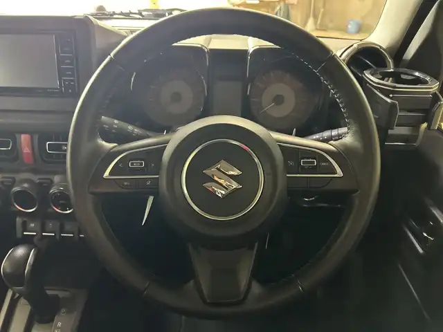 スズキ ジムニー XC 神奈川県 2022(令4)年 1.6万km 茶 ４WD/SDナビゲーション【CN-HE01WD】/バックカメラ/ETC/セーフティサポート/クルーズコントロール/シートヒーター前席/ドライブレコーダー前後/スマートキー/スペアキー/プッシュスタート/フロアマット/純正16インチアルミホイール/背面タイヤ/LEDヘッドライト/オートライト/ハイビームアシスト/フォグランプ/ヘッドライトウォッシャー/衝突軽減システム/誤発進抑制機能/車線逸脱警報/ふらつき警報機能/標識認識機能/ダウンヒルアシストコントロール