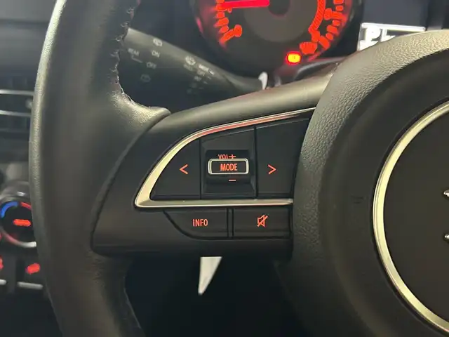 スズキ ジムニー XC 神奈川県 2022(令4)年 1.6万km 茶 ４WD/SDナビゲーション【CN-HE01WD】/バックカメラ/ETC/セーフティサポート/クルーズコントロール/シートヒーター前席/ドライブレコーダー前後/スマートキー/スペアキー/プッシュスタート/フロアマット/純正16インチアルミホイール/背面タイヤ/LEDヘッドライト/オートライト/ハイビームアシスト/フォグランプ/ヘッドライトウォッシャー/衝突軽減システム/誤発進抑制機能/車線逸脱警報/ふらつき警報機能/標識認識機能/ダウンヒルアシストコントロール