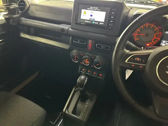 スズキ ジムニー XC 神奈川県 2022(令4)年 1.6万km 茶 ４WD/SDナビゲーション【CN-HE01WD】/バックカメラ/ETC/セーフティサポート/クルーズコントロール/シートヒーター前席/ドライブレコーダー前後/スマートキー/スペアキー/プッシュスタート/フロアマット/純正16インチアルミホイール/背面タイヤ/LEDヘッドライト/オートライト/ハイビームアシスト/フォグランプ/ヘッドライトウォッシャー/衝突軽減システム/誤発進抑制機能/車線逸脱警報/ふらつき警報機能/標識認識機能/ダウンヒルアシストコントロール