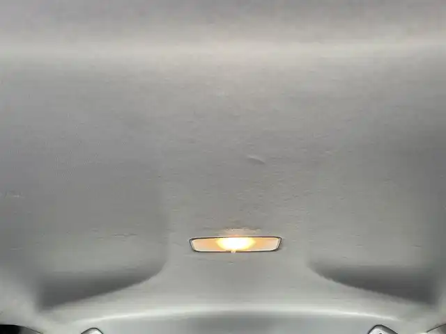 トヨタ プリウス Sセーフティプラス 山形県 2017(平29)年 7.3万km ホワイトパールクリスタルシャイン 4WD/衝突被害軽減システム/純正SDナビ/　　【CD DVD BT フルセグ MSV】/バックカメラ/レーダークルーズコントロール/LEDオートライト/純正15インチアルミホイール/アイドリングストップ/コーナーセンサー/パーキングアシスト/純正フロアマット/電動格納ウィンカーミラー/ドアバイザー/スマートキー/ETC