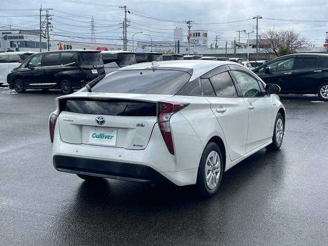 トヨタ プリウス Sセーフティプラス 山形県 2017(平29)年 7.3万km ホワイトパールクリスタルシャイン 4WD/衝突被害軽減システム/純正SDナビ/　　【CD DVD BT フルセグ MSV】/バックカメラ/レーダークルーズコントロール/LEDオートライト/純正15インチアルミホイール/アイドリングストップ/コーナーセンサー/パーキングアシスト/純正フロアマット/電動格納ウィンカーミラー/ドアバイザー/スマートキー/ETC