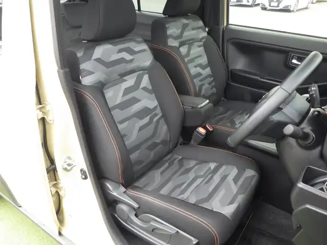 ダイハツ タフト G 千葉県 2022(令4)年 2.3万km サンドベージュメタリック スマートアシストIII/エコアイドル/純正メモリーナビ/地デジTV/【DVD/CD再生機能　Bluetooth接続】/パノラマモニター/ドライブレコーダー/革巻きステアリング/ETC/LEDヘッドライト/フォグライト/コーナーセンサー/純正15インチアルミホイル/サイド/カーテンエアバッグ/キーフリーシステム