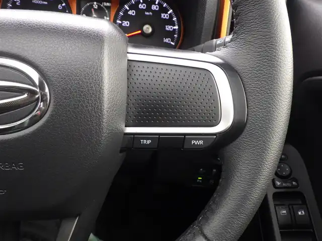 ダイハツ タフト G 千葉県 2022(令4)年 2.3万km サンドベージュメタリック スマートアシストIII/エコアイドル/純正メモリーナビ/地デジTV/【DVD/CD再生機能　Bluetooth接続】/パノラマモニター/ドライブレコーダー/革巻きステアリング/ETC/LEDヘッドライト/フォグライト/コーナーセンサー/純正15インチアルミホイル/サイド/カーテンエアバッグ/キーフリーシステム