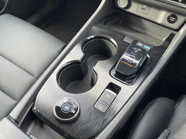 日産 エクストレイル X e－4ORCE 青森県 2023(令5)年 1.7万km ゴールド ・ワンオーナー/・プロパイロット/・レーダークルーズコントロール/・レーンキープアシスト/・プロパイロットパーキング/・ディスプレイオーディオ/・バックカメラ/・Bluetooth/HDMI/・ETC/・電子式パーキングブレーキ/・パワーバックドア/・純正エンジンスターター/・スマートキー/・スペアキー有/・シートヒーター/・純正夏タイヤAW付積込/・保証書・取説あり/・カラーコード【XEW】/・シェルブロンド/スーパーブラック