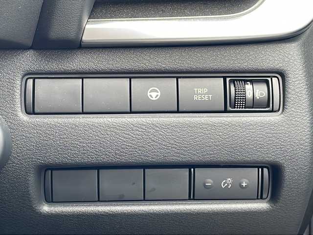 日産 エクストレイル X e－4ORCE 青森県 2023(令5)年 1.7万km ゴールド ・ワンオーナー/・プロパイロット/・レーダークルーズコントロール/・レーンキープアシスト/・プロパイロットパーキング/・ディスプレイオーディオ/・バックカメラ/・Bluetooth/HDMI/・ETC/・電子式パーキングブレーキ/・パワーバックドア/・純正エンジンスターター/・スマートキー/・スペアキー有/・シートヒーター/・純正夏タイヤAW付積込/・保証書・取説あり/・カラーコード【XEW】/・シェルブロンド/スーパーブラック