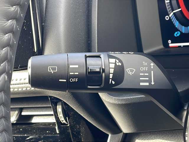 日産 エクストレイル X e－4ORCE 青森県 2023(令5)年 1.7万km ゴールド ・ワンオーナー/・プロパイロット/・レーダークルーズコントロール/・レーンキープアシスト/・プロパイロットパーキング/・ディスプレイオーディオ/・バックカメラ/・Bluetooth/HDMI/・ETC/・電子式パーキングブレーキ/・パワーバックドア/・純正エンジンスターター/・スマートキー/・スペアキー有/・シートヒーター/・純正夏タイヤAW付積込/・保証書・取説あり/・カラーコード【XEW】/・シェルブロンド/スーパーブラック