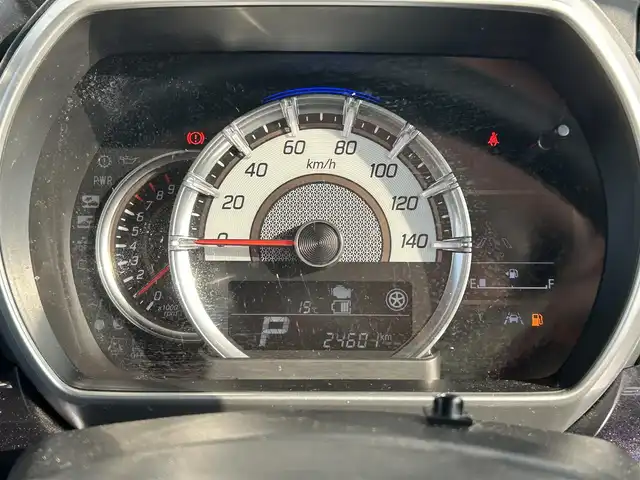 スズキ スペーシア カスタム HYBRID XS ターボ 福岡県 2022(令4)年 2.5万km ピュアホワイトP Panasonic8インチナビ/（CD/DVD/TV/AM/FM/Bluetooth）/全方位カメラ/バックカメラ/両側パワースライドドア/ヘッドアップディスプレイ/サーキュレーター/シートヒーターD席/ETC/後席サンシェード/レーダークルーズコントロール/純正15インチアルミホイール/パドルシフト/後席テーブル/クリアランスソナー/プリクラッシュ/レーンキープアリスト/横滑り防止装置/アイドリングストップ/LEDヘッドライト/ISOFIX/ドアバイザー/ステアリングスイッチ/電格ミラー/フォグランプ/スマートキー/スペアキー