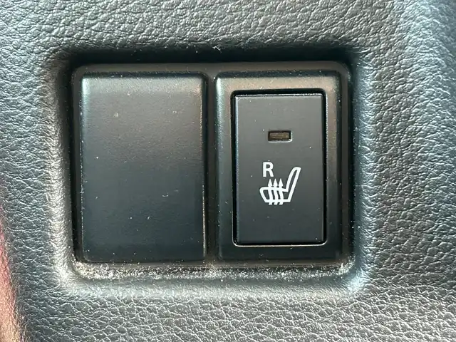 スズキ スペーシア カスタム HYBRID XS ターボ 福岡県 2022(令4)年 2.5万km ピュアホワイトP Panasonic8インチナビ/（CD/DVD/TV/AM/FM/Bluetooth）/全方位カメラ/バックカメラ/両側パワースライドドア/ヘッドアップディスプレイ/サーキュレーター/シートヒーターD席/ETC/後席サンシェード/レーダークルーズコントロール/純正15インチアルミホイール/パドルシフト/後席テーブル/クリアランスソナー/プリクラッシュ/レーンキープアリスト/横滑り防止装置/アイドリングストップ/LEDヘッドライト/ISOFIX/ドアバイザー/ステアリングスイッチ/電格ミラー/フォグランプ/スマートキー/スペアキー