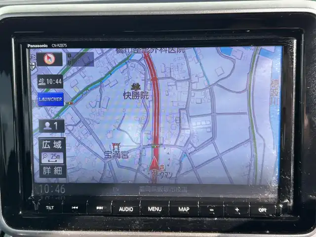 スズキ スペーシア カスタム HYBRID XS ターボ 福岡県 2022(令4)年 2.5万km ピュアホワイトP Panasonic8インチナビ/（CD/DVD/TV/AM/FM/Bluetooth）/全方位カメラ/バックカメラ/両側パワースライドドア/ヘッドアップディスプレイ/サーキュレーター/シートヒーターD席/ETC/後席サンシェード/レーダークルーズコントロール/純正15インチアルミホイール/パドルシフト/後席テーブル/クリアランスソナー/プリクラッシュ/レーンキープアリスト/横滑り防止装置/アイドリングストップ/LEDヘッドライト/ISOFIX/ドアバイザー/ステアリングスイッチ/電格ミラー/フォグランプ/スマートキー/スペアキー