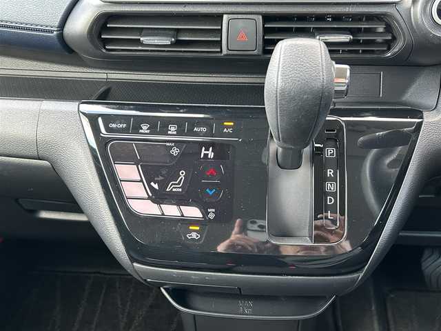 日産 デイズ ハイウェイスターG ターボ 鳥取県 2019(令1)年 3.8万km ホワイトパール/プレミアムサンシャインオレンジ 2トーン 純正ナビ（MM319D-L）/バックカメラ/Bluetooth / ワンセグ / FMAM / CD/純正15インチAW/純正LEDヘッドライト/フォグランプ/オートライト/前後コーナーセンサー/エマージェンシーブレーキ/純正フロアマット/横滑り防止/衝突被害軽減システム/アイドリングストップ/スマートキー