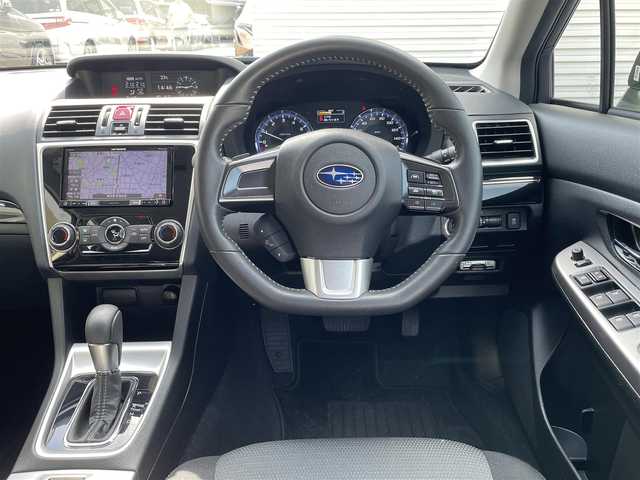 スバル レヴォーグ 1．6GT アイサイト 東京都 2016(平28)年 2.6万km アイスシルバーメタリック 走行25648km/ターボ/シンメトリカルAWD/アイサイトver.3/・追従機能付クルーズコントロール/・プリクラッシュブレーキ/・アクティブレーンキープ/ナビ/DTV/CD/チューナー/（カロッツェリア AVIC-RZ99）/・7インチワイドモニター ・Bluetooth/・DVDビデオ再生 ・SDミュージックサーバー/リアビューカメラ/ETC車載器(ビルトイン設置)/LEDヘッドランプ/純正17インチアルミホイール/スマートキー(スペア1個付）/記録簿(H29/30/R1/2/3/4/5/6/7年)/車検 R9年4月8日迄