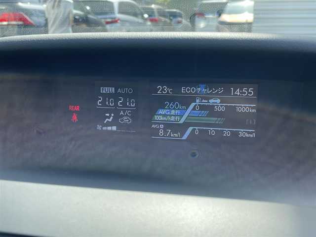 スバル レヴォーグ 1．6GT アイサイト 東京都 2016(平28)年 2.6万km アイスシルバーメタリック 走行25648km/ターボ/シンメトリカルAWD/アイサイトver.3/・追従機能付クルーズコントロール/・プリクラッシュブレーキ/・アクティブレーンキープ/ナビ/DTV/CD/チューナー/（カロッツェリア AVIC-RZ99）/・7インチワイドモニター ・Bluetooth/・DVDビデオ再生 ・SDミュージックサーバー/リアビューカメラ/ETC車載器(ビルトイン設置)/LEDヘッドランプ/純正17インチアルミホイール/スマートキー(スペア1個付）/記録簿(H29/30/R1/2/3/4/5/6/7年)/車検 R9年4月8日迄