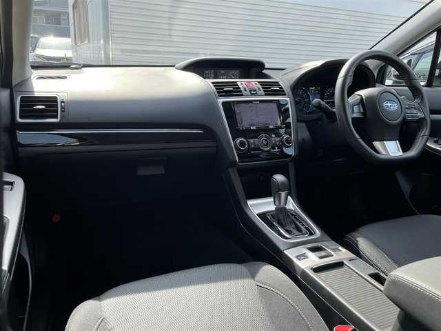 スバル レヴォーグ 1．6GT アイサイト 東京都 2016(平28)年 2.6万km アイスシルバーメタリック 走行25648km/ターボ/シンメトリカルAWD/アイサイトver.3/・追従機能付クルーズコントロール/・プリクラッシュブレーキ/・アクティブレーンキープ/ナビ/DTV/CD/チューナー/（カロッツェリア AVIC-RZ99）/・7インチワイドモニター ・Bluetooth/・DVDビデオ再生 ・SDミュージックサーバー/リアビューカメラ/ETC車載器(ビルトイン設置)/LEDヘッドランプ/純正17インチアルミホイール/スマートキー(スペア1個付）/記録簿(H29/30/R1/2/3/4/5/6/7年)/車検 R9年4月8日迄