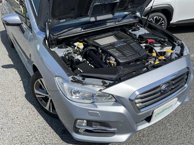 スバル レヴォーグ 1．6GT アイサイト 東京都 2016(平28)年 2.6万km アイスシルバーメタリック 走行25648km/ターボ/シンメトリカルAWD/アイサイトver.3/・追従機能付クルーズコントロール/・プリクラッシュブレーキ/・アクティブレーンキープ/ナビ/DTV/CD/チューナー/（カロッツェリア AVIC-RZ99）/・7インチワイドモニター ・Bluetooth/・DVDビデオ再生 ・SDミュージックサーバー/リアビューカメラ/ETC車載器(ビルトイン設置)/LEDヘッドランプ/純正17インチアルミホイール/スマートキー(スペア1個付）/記録簿(H29/30/R1/2/3/4/5/6/7年)/車検 R9年4月8日迄