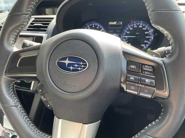 スバル レヴォーグ 1．6GT アイサイト 東京都 2016(平28)年 2.6万km アイスシルバーメタリック 走行25648km/ターボ/シンメトリカルAWD/アイサイトver.3/・追従機能付クルーズコントロール/・プリクラッシュブレーキ/・アクティブレーンキープ/ナビ/DTV/CD/チューナー/（カロッツェリア AVIC-RZ99）/・7インチワイドモニター ・Bluetooth/・DVDビデオ再生 ・SDミュージックサーバー/リアビューカメラ/ETC車載器(ビルトイン設置)/LEDヘッドランプ/純正17インチアルミホイール/スマートキー(スペア1個付）/記録簿(H29/30/R1/2/3/4/5/6/7年)/車検 R9年4月8日迄