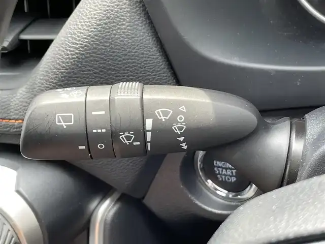 トヨタ ＲＡＶ４ アドベンチャー 愛知県 2021(令3)年 3.1万km アティチュードブラックマイカ ・純正ディスプレイオーディオ（ナビなし）/・バックカメラ/・CD/DVD再生/・ETC/・Bluetooth/USB接続/・MTモード付きAT/・アダプティブクルーズコントロール/・パワーシート（D/N）/・社外製フロアマット/・オールテレーンタイヤ/・MONZA HI-BKOCK REGULES 16インチアルミホイール/・LEDヘッドライト/・オートマチックハイビーム/・コーナーセンサー/・横滑り防止装置/・衝突軽減ブレーキ/・レーンキープアシスト/・電動パーキングブレーキ/・ブレーキホールド/・ルーフレール/・ドライブレコーダー（前後）/・充電用USBポート（4個）/・ダウンヒルコントロールアシスト