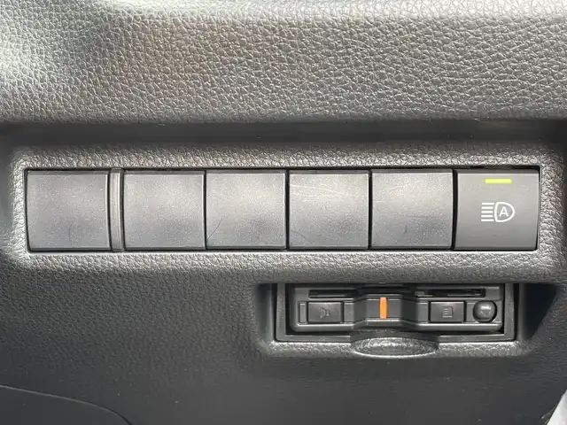 トヨタ ＲＡＶ４ アドベンチャー 愛知県 2021(令3)年 3.1万km アティチュードブラックマイカ ・純正ディスプレイオーディオ（ナビなし）/・バックカメラ/・CD/DVD再生/・ETC/・Bluetooth/USB接続/・MTモード付きAT/・アダプティブクルーズコントロール/・パワーシート（D/N）/・社外製フロアマット/・オールテレーンタイヤ/・MONZA HI-BKOCK REGULES 16インチアルミホイール/・LEDヘッドライト/・オートマチックハイビーム/・コーナーセンサー/・横滑り防止装置/・衝突軽減ブレーキ/・レーンキープアシスト/・電動パーキングブレーキ/・ブレーキホールド/・ルーフレール/・ドライブレコーダー（前後）/・充電用USBポート（4個）/・ダウンヒルコントロールアシスト