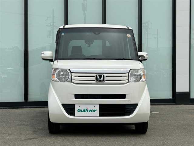 ホンダ Ｎ ＢＯＸ SSパッケージ 大阪府 2015(平27)年 5.6万km プレミアムホワイトパール あんしんパッケージ/・シティブレーキアクティブシステム/・前席用i-サイドエアバッグシステム〈容量変化タイプ〉/・サイドカーテンエアバッグシステム〈前席/後席対応〉）/純正メモリナビ/   TV/CD/DVD/Bluetooth/バックカメラ/両側パワースライドドア/純正14インチアルミホイール/アイドリングストップ/プッシュスタート/スマートキー/横滑り防止装置/ETC /ステアリングスイッチ/純正フロアマット