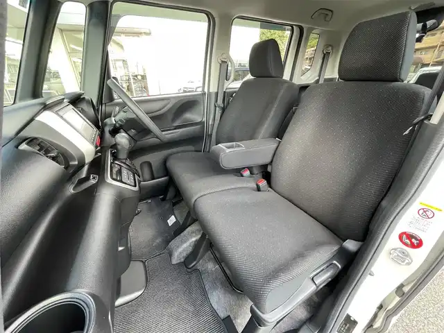 ホンダ Ｎ ＢＯＸ SSパッケージ 兵庫県 2015(平27)年 5.6万km プレミアムホワイトパール (株)IDOMが運営する【じしゃロン神戸名谷店】の自社ローン専用車両になりますこちらは現金またはオートローンご利用時の価格です。自社ローンご希望の方は別途その旨お申付け下さい。/あんしんパッケージ/・シティブレーキアクティブシステム/・前席用i-サイドエアバッグシステム〈容量変化タイプ〉/・サイドカーテンエアバッグシステム〈前席/後席対応〉）/純正メモリナビ/   TV/CD/DVD/Bluetooth/バックカメラ/両側パワースライドドア/純正14インチアルミホイール/アイドリングストップ/プッシュスタート/スマートキー/横滑り防止装置/ETC /ステアリングスイッチ/純正フロアマット