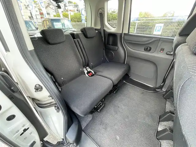 ホンダ Ｎ ＢＯＸ SSパッケージ 兵庫県 2015(平27)年 5.6万km プレミアムホワイトパール (株)IDOMが運営する【じしゃロン神戸名谷店】の自社ローン専用車両になりますこちらは現金またはオートローンご利用時の価格です。自社ローンご希望の方は別途その旨お申付け下さい。/あんしんパッケージ/・シティブレーキアクティブシステム/・前席用i-サイドエアバッグシステム〈容量変化タイプ〉/・サイドカーテンエアバッグシステム〈前席/後席対応〉）/純正メモリナビ/   TV/CD/DVD/Bluetooth/バックカメラ/両側パワースライドドア/純正14インチアルミホイール/アイドリングストップ/プッシュスタート/スマートキー/横滑り防止装置/ETC /ステアリングスイッチ/純正フロアマット