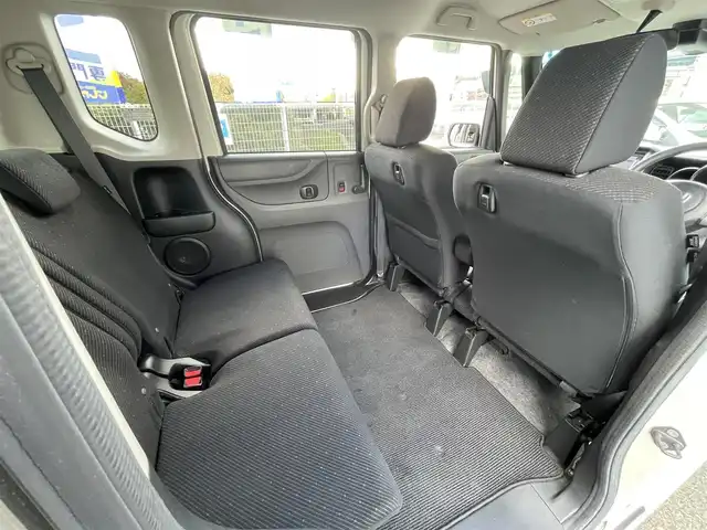 ホンダ Ｎ ＢＯＸ SSパッケージ 兵庫県 2015(平27)年 5.6万km プレミアムホワイトパール (株)IDOMが運営する【じしゃロン神戸名谷店】の自社ローン専用車両になりますこちらは現金またはオートローンご利用時の価格です。自社ローンご希望の方は別途その旨お申付け下さい。/あんしんパッケージ/・シティブレーキアクティブシステム/・前席用i-サイドエアバッグシステム〈容量変化タイプ〉/・サイドカーテンエアバッグシステム〈前席/後席対応〉）/純正メモリナビ/   TV/CD/DVD/Bluetooth/バックカメラ/両側パワースライドドア/純正14インチアルミホイール/アイドリングストップ/プッシュスタート/スマートキー/横滑り防止装置/ETC /ステアリングスイッチ/純正フロアマット